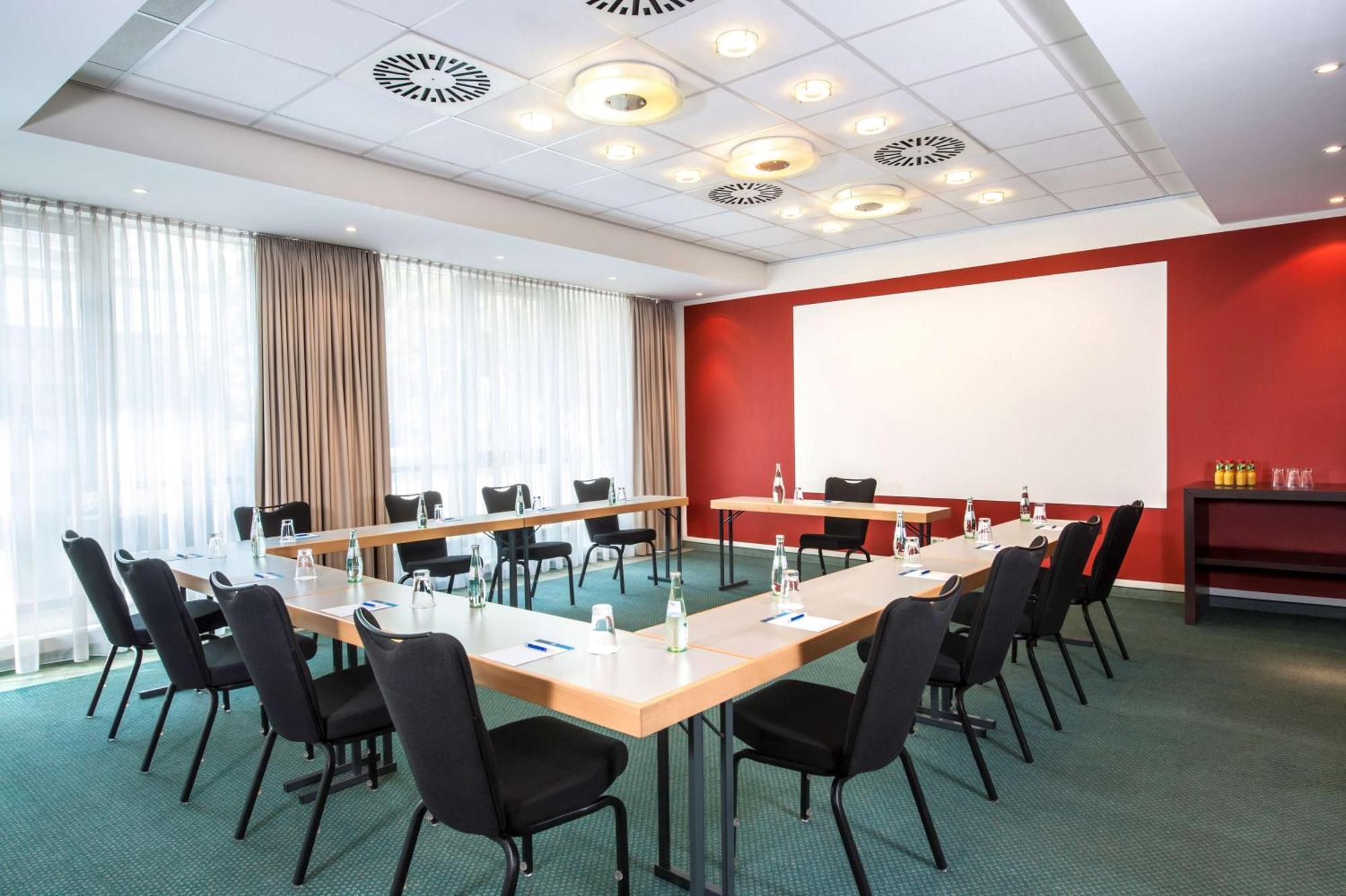Istay By Nh Berlin City Ost Hotel — Photos 1